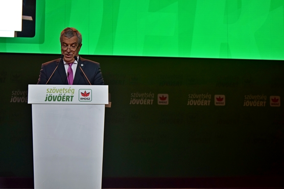 C�lin Popescu T�riceanu