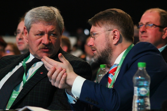 Tak�cs Csaba �s Szab� �d�n