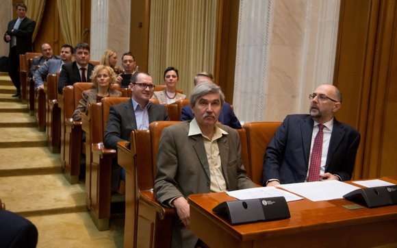 Az RMDSZ k�pvisel�h�zi frakci�ja