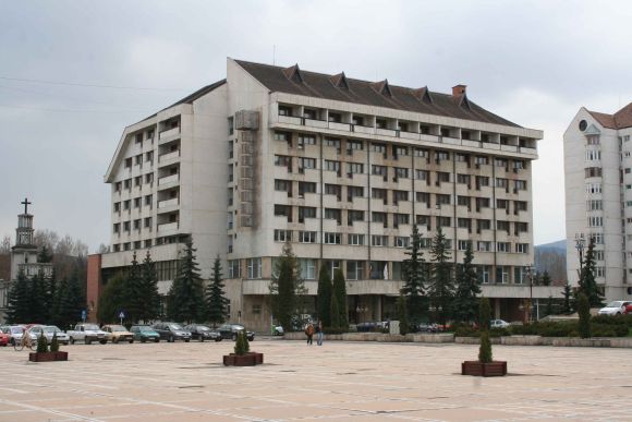 A Sapientia cs�kszeredai kar�nak �p�lete. Fot�: wikipedia