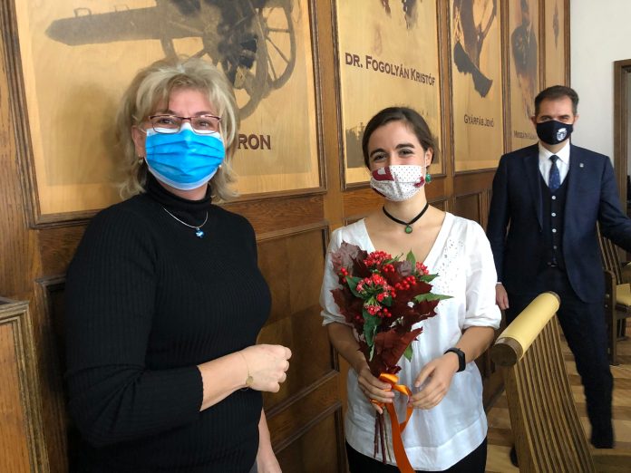 Sztakics �va volt alpolg�rmester �s Vargha Fruzsina frissen megv�lasztott tiszts�gvisel�. Forr�s: Sl�ger R�di�, Kov�cs Zsolt 