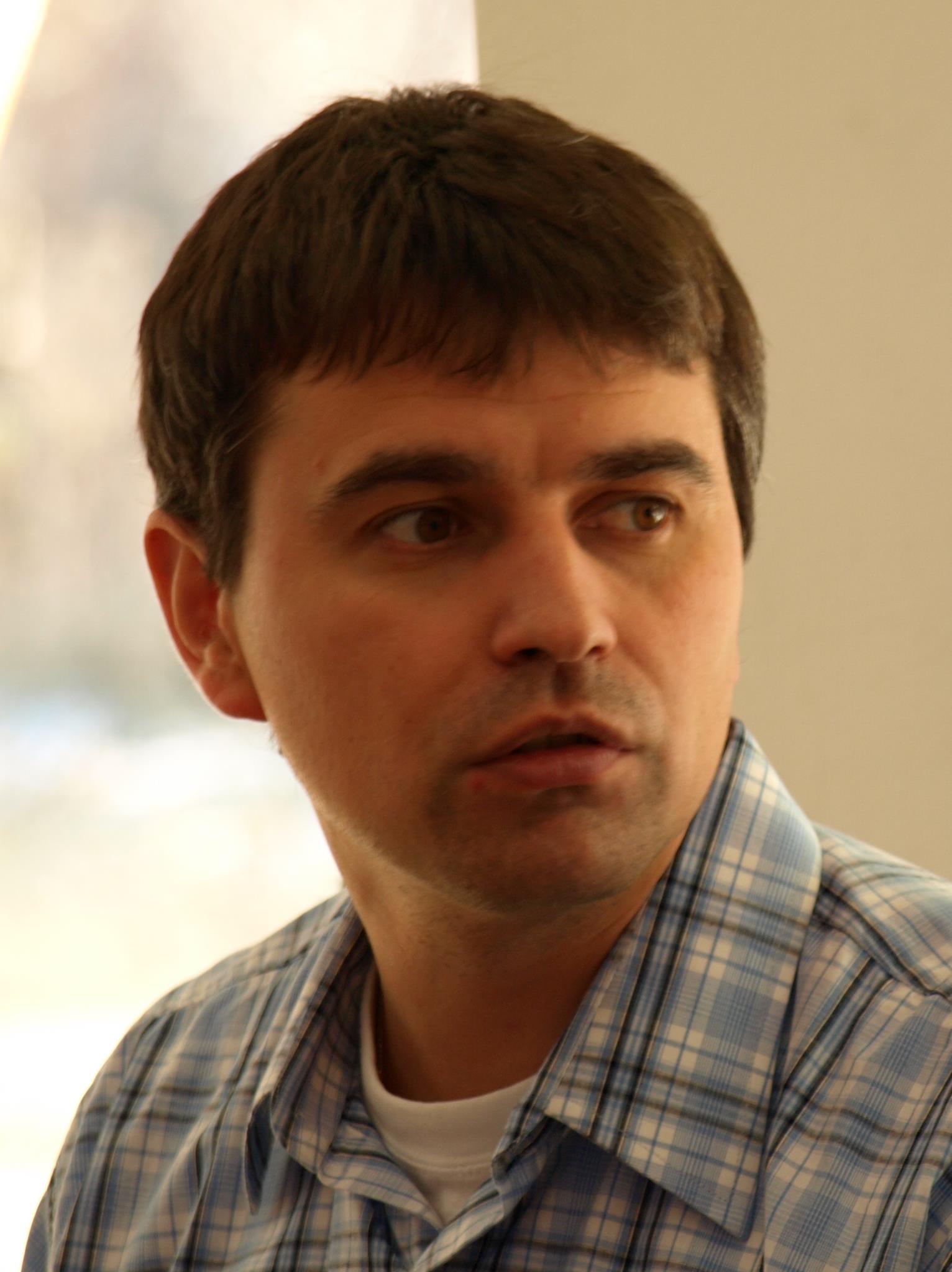 Forr�s: Lorenzovici L�szl�