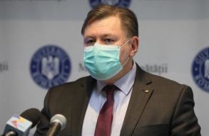 	Rafila: t�bb mint 10 milli�an eshettek m�r �t a fert�z�sen; �prilisban „visszat�r�nk a normalit�shoz”