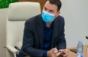 Az USR nem �rt egyet azzal, hogy betilts�k a k�pvisel�h�zban a videofelv�telek k�sz�t�s�t �s az �l�sek k�zvet�t�s�t