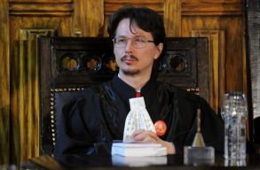 A Danilet-�gy visszhangja: Br�sszel, Amerika tiltakozik, Johannis sem �rti, mi t�rt�nik, Boc ki�ll a b�r� mellett