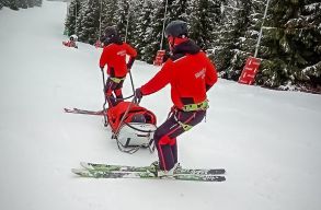 Nem pihentek kar�csonykor a hegyiment�k: 45 szem�ly k�rte seg�ts�g�ket 24 �ra alatt