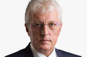 Jogtalanul v�dolj�k, �ll�tja S�ndor G�bor sz�ll�t�s�gyi �llamtitk�r