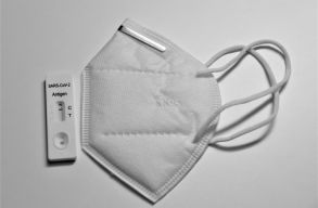 Koronav�rus: n�tt a fert�z�ttek sz�ma, 403-an vannak intenz�ven, k�zt�k h�t gyerek