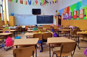 A tanul�k orsz�gos tan�csa int�zked�scsomag elfogad�s�t s�rgeti az �t�dik hull�mra val� felk�sz�l�s �rdek�ben