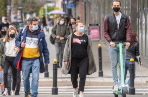 K�telez�v� v�lik ism�t a maszkvisel�s, �s tov�bbi szigor�t�sokra kell felk�sz�lni, mert nyakunkon az �t�dik hull�m