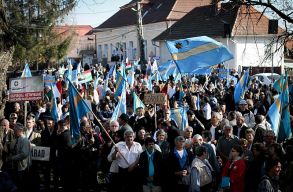 Megh�tr�lt az RMDSZ a n�pharag el�tt: most m�r azt szeretn�k el�rni, hogy sz�kelynek is vallhassuk magunkat a n�psz�ml�l�son