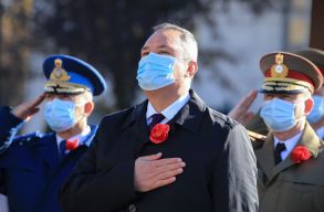 Vizsg�lja a Nemzetv�delmi Egyetem a minisztereln�k doktori dolgozat�t, Johannis kiv�r