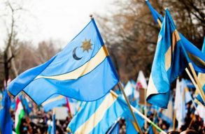 N�psz�ml�l�s: a magyar nemzetis�g alkateg�ri�jak�nt jel�lhet� be a sz�kely identit�s, a cs�ng� azonban nem