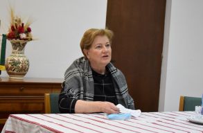 Kamp�nyl�togat�s: Szili Katalin az �prilis 3-i  orsz�ggy�l�si v�laszt�sokr�l �s a n�psz�ml�l�sr�l besz�lt Kolozsv�ron